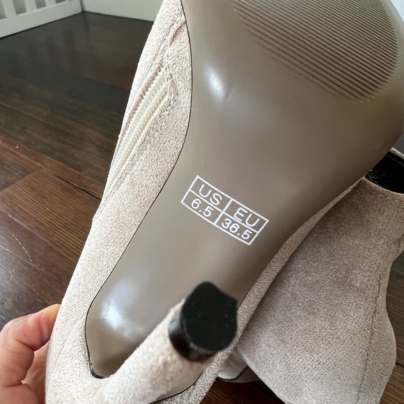 NEW IN BOX - Nude, Beige Faux Suede 4.5” High Heel Pointy Toe Ankle Boots - Picture 7 of 7